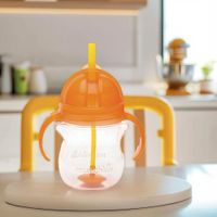 Vaso Entrenador Con Asas Y Pajilla 6M+  7 Oz - Munchkin