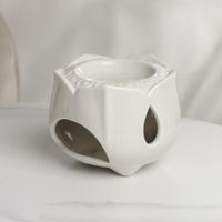 Candelero Decorativo con Diseño Elegante 11x10.8x8.1 Cm