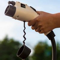 Cargador de Batería para Carro Eléctrico 16 Amp - Schumacher Electric Corp.