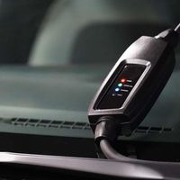 Cargador de Batería para Carro Eléctrico 16 Amp - Schumacher Electric Corp.