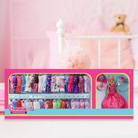 Set-de-Muñeca-con-36-Vestidos