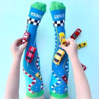 Calcetas Largas con Diseño de Pista y Carros 3D