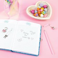 Diario con  Diseño Mini Dispensador De Chicles