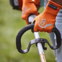Desbrozadora a Gasolina 18 Plg y 28 Cc - Husqvarna