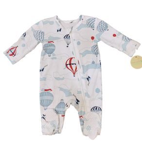 Pijama y Babero Estampado Globo Aerostático - Varias Tallas