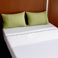 Set de Sábanas Bordado Individual Color Blanco y Verde King