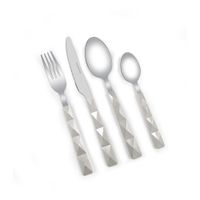 Set de 16 Cubiertos con Mango Texturizado Colores Surtidos
