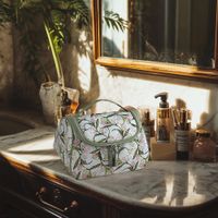 Cosmetiquera Floral Verde con Cremallera y Asa Superior