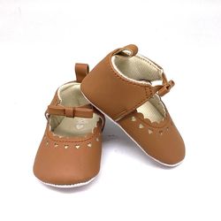 Zapatillas Tipo Mary Jane con Detalles Calados y Moño para Niña - Varias Tallas