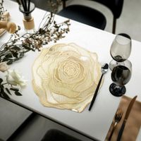 Individual Decorativo en Forma de Rosa Dorado 38 cm
