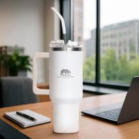 Vaso Térmico Blanco con Agarrador y Pajilla 887 Ml