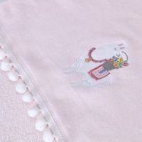 Toalla-de-Manos-Rosa-con-Bordado-Diseño-Llama