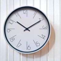 Reloj-de-Pared-a-Bateria-Blanco-140x40x5-Cm---Concepts
