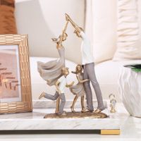Figura-Decorativa-Familia-Bailando