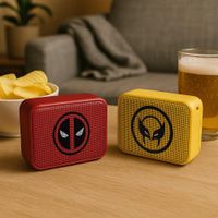 Set-de-2-Bocinas-Portatiles-Diseño-de-Deadpool-y-Wolverine