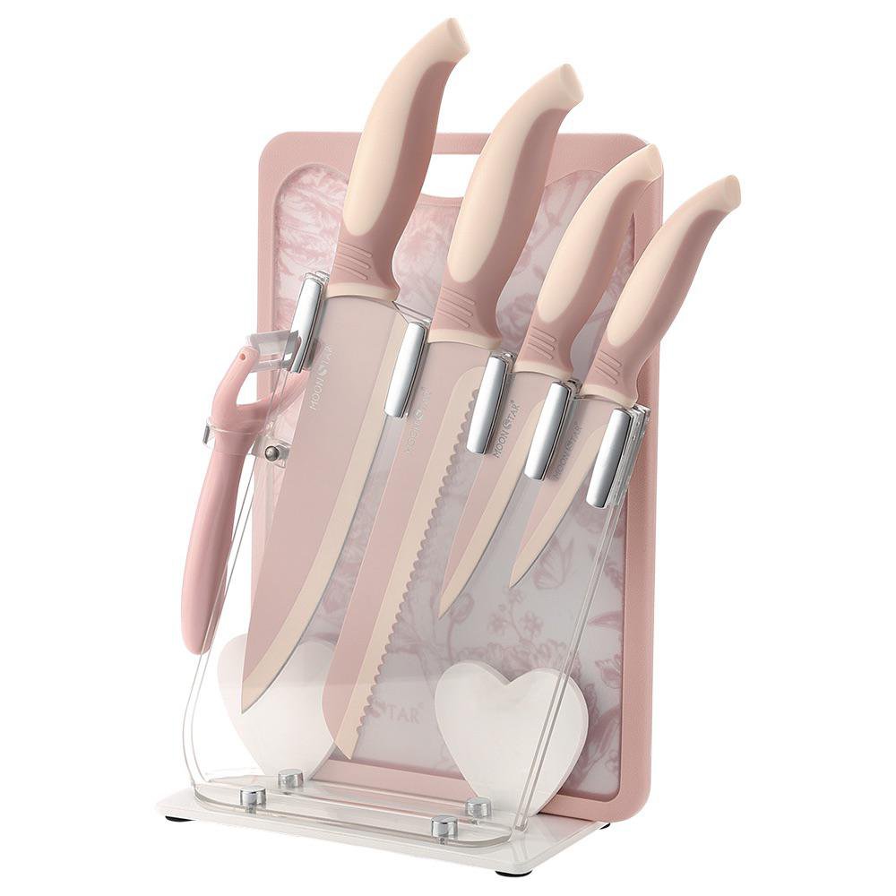 Set de 4 Cuchillos con Tabla para Picar, Pelador y Base de Acrílico Color Rosado Set de Cuchillos con Tabla para Picar, Pelador y Base Color Rosado