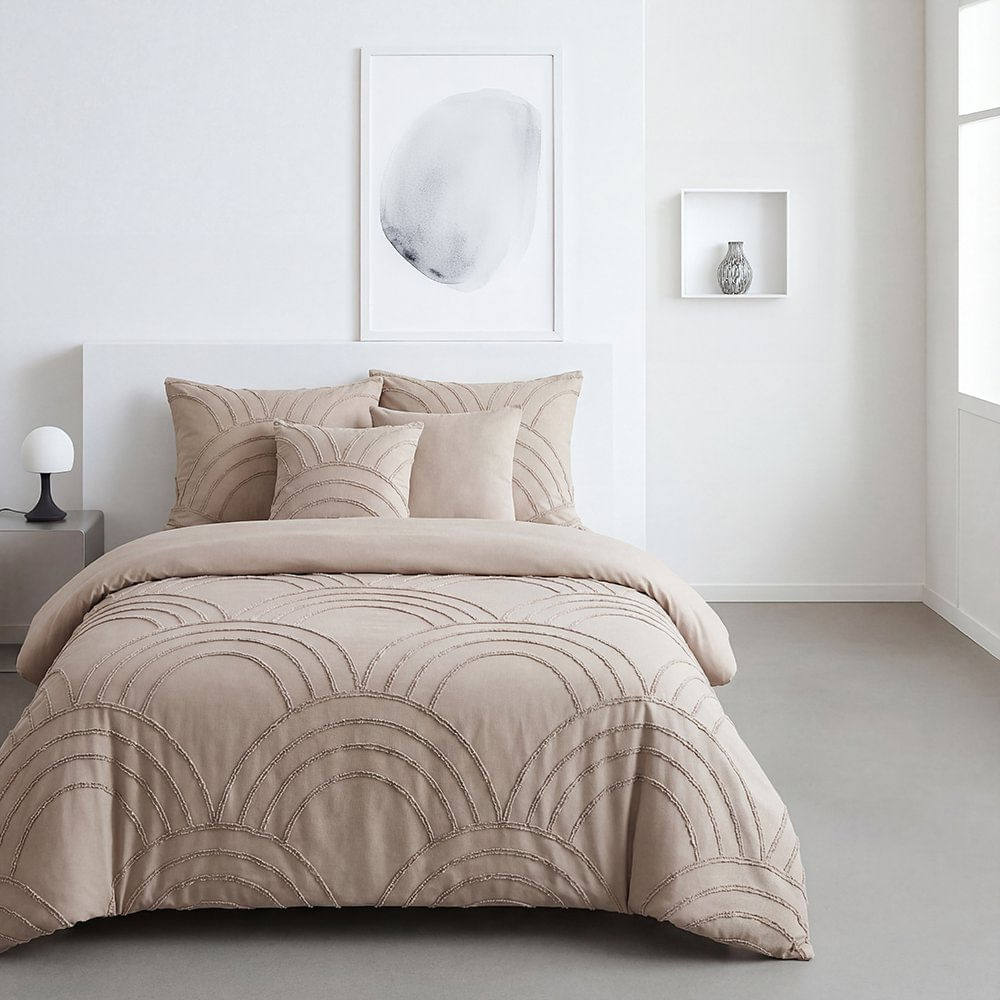 Set de Edredón King 5 Piezas Bordado Geométrico Color Taupe
