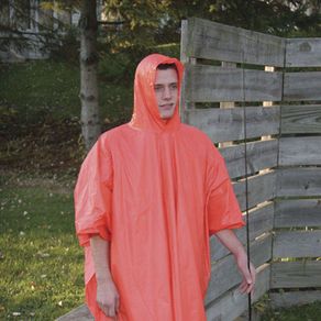 Poncho De Vinyl Rojo - Boulder Creek