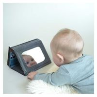 Libro Tummy Time Peekaboo - Petit Collage
