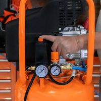 Compresor Vertical De Aire Lubricado De 80 L - Truper