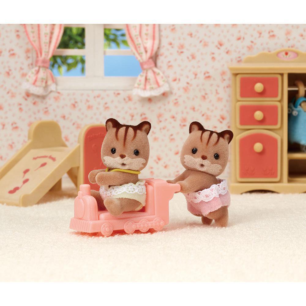 Sylvanian Families Gemelos Ardilla de la Nuez con Juguete Montable de 3 Piezas Gemelos Ard…