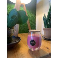 Vela-Con-Aroma-Floral-Coral-Y-Tapa-De-Madera---Pilandros