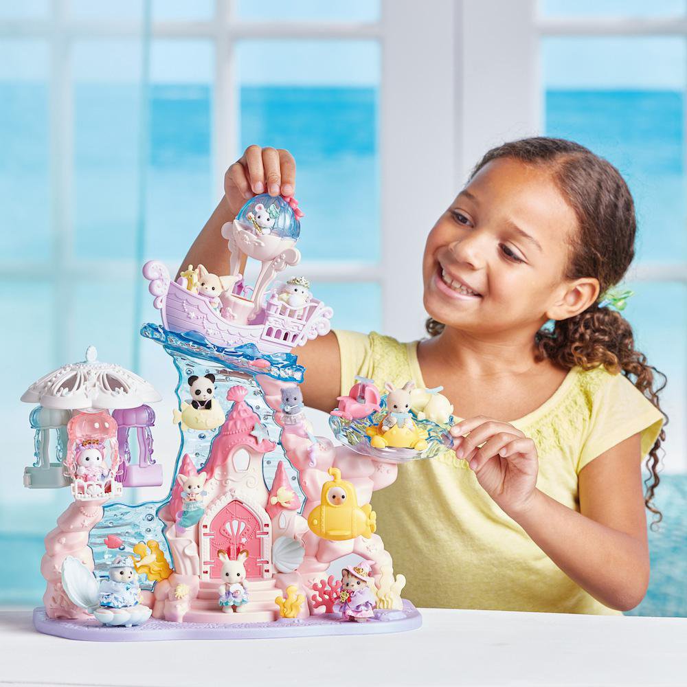 Sylvanian Families Castillo de las Sirenas Bebés con 3 Figuras y Atracciones Marinas Set B…