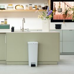 Basurero Hecho De Residuos Reciclados 40 Lts - Brabantia Varios Colores