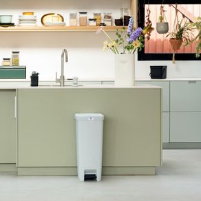 Basurero Hecho De Residuos Reciclados 40 Lts - Brabantia Varios Colores