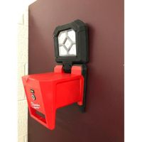 Reflector De Montaje M18 De Batería Rojo - Milwaukee Electric