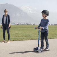 Scooter Con Luces Y Pulsador Seguro - Globber Varios Colores