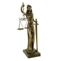 Dama De La Justicia Dorada 16x15x44 Cm - Concepts