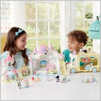 Set de Juego Bus Guardería Diversión Arcoíris - Sylvanian Families