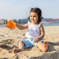 Pala Plástica para Juegos en la Arena - Hape