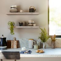Repisa de Mdf Gris Plateado 80X23.5X3.8 Cm - Spaceo