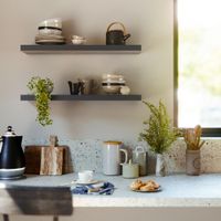 Repisa de Mdf Gris Plateado 80X23.5X3.8 Cm - Spaceo
